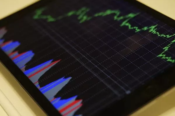 Major Market Erosion: Top Firms See Rs 2.94 Lakh Crore Loss Amid Market Decline